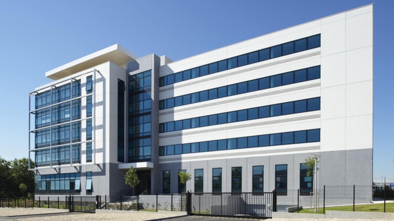 L&rsquo;immeuble d&rsquo;entreprise Camille Doncieux à louer à Bezons