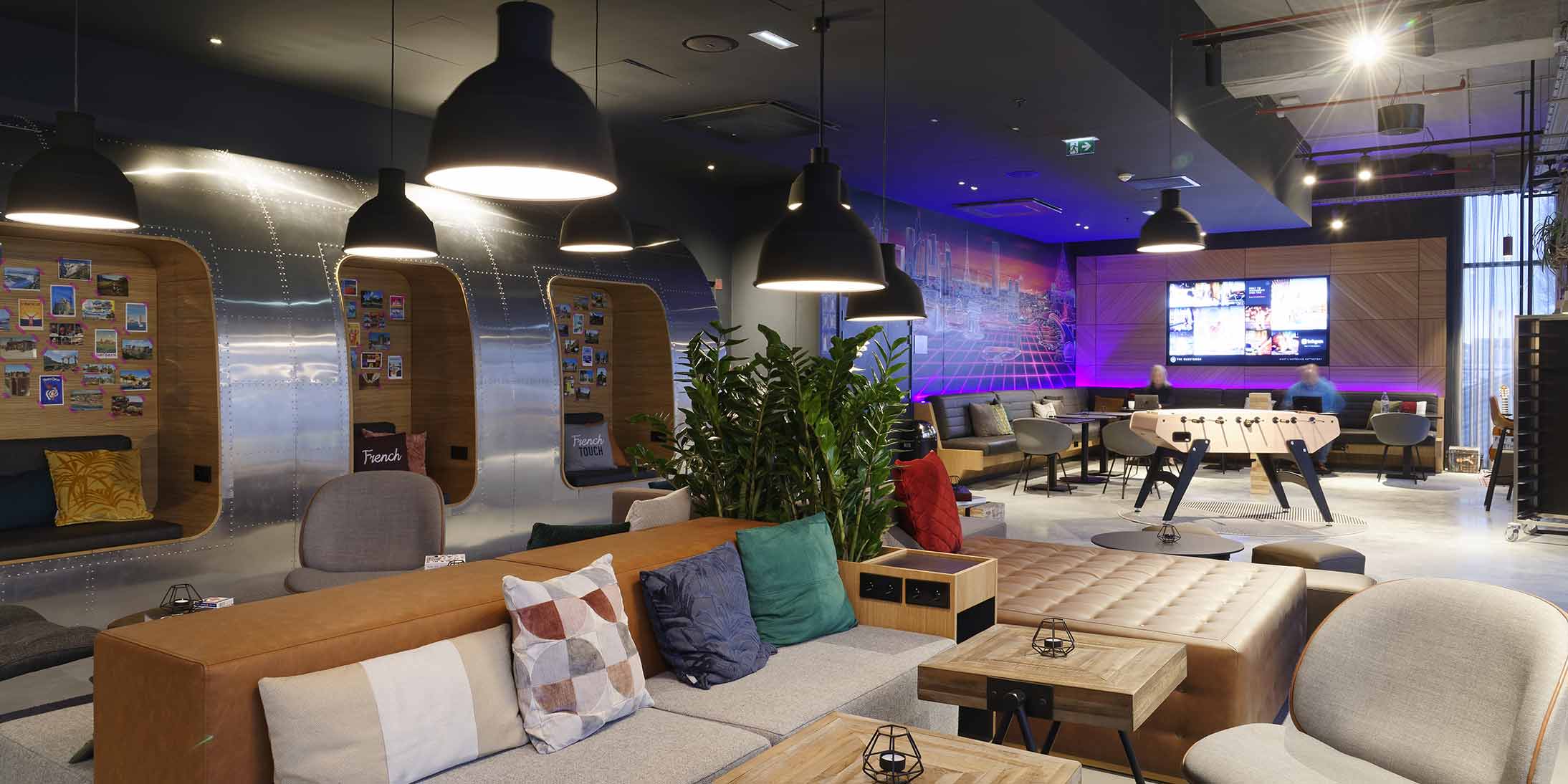 GA Smart Building, a réalisé le 1er Moxy Hotels en France avec 292 chambres à Roissy- Charles-de-Gaulle, une construction GA hors-site.
