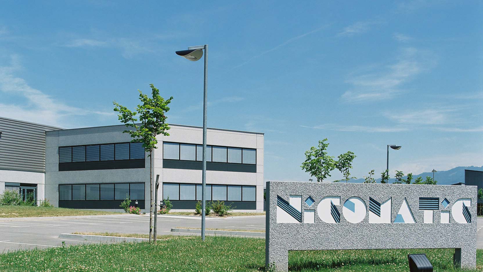 Le Groupe GA a réalisé pour Nicomatic Bons-en-Chablais un immeuble industriel et de bureau.