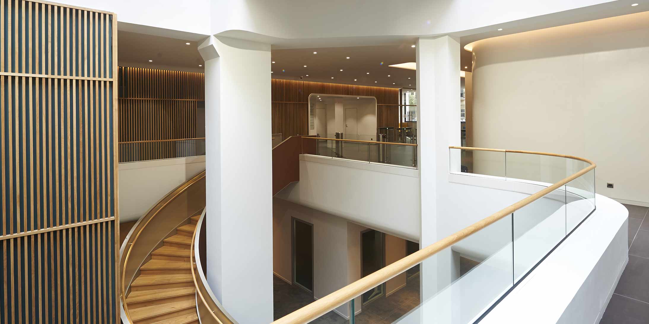 Le Groupe GA a réalisé la rénovation rue de la Baume, un immeuble de bureaux haussmannien dans le 8ème arrondissement de Paris.