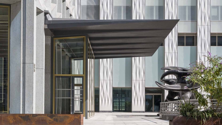 In La Défense, renovation of the Tour Europe with the architect, Rudy Ricciotti