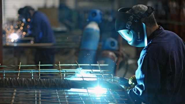 Pour construire des bâtiments intelligents et durables de manière intelligente, le Groupe GA s’appuie sur un modèle constructif atypique : la préfabrication sur-mesure en usine.