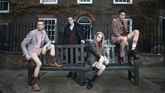 Que porter pour aller au bureau ? Découvrez le nouveau dress code au travail, vers une mode plus décontractée porté par l'esprit start-up.