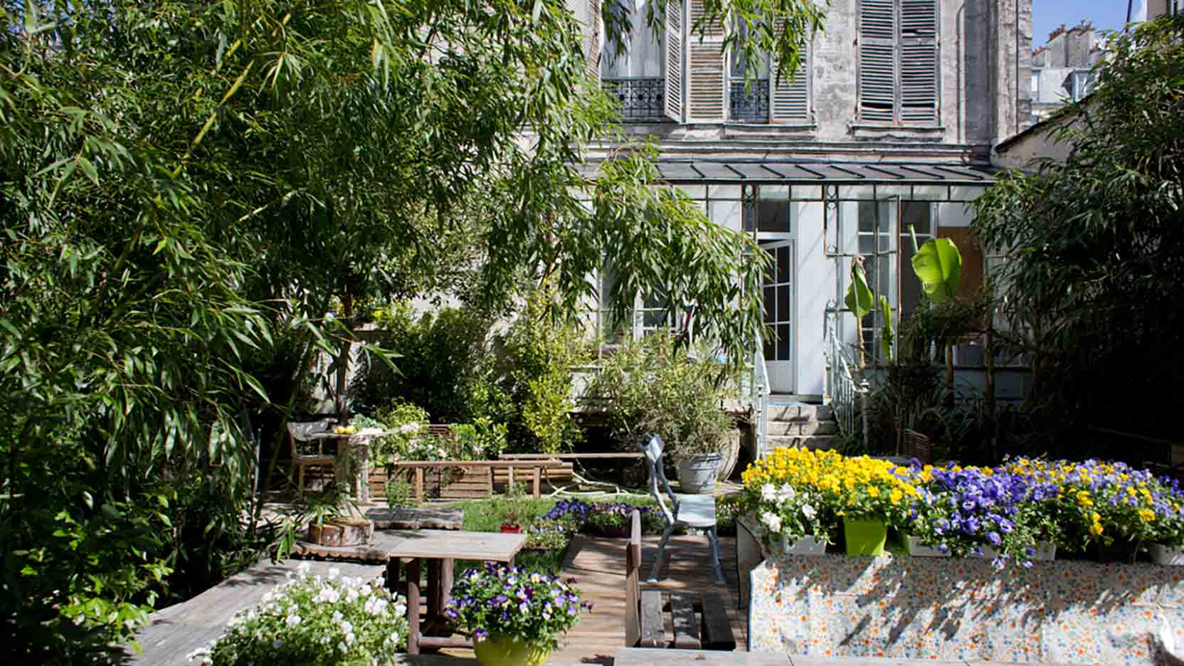 « Travailler sur soi pour offrir le meilleur aux autres ». Rencontre avec Angèle Ferreux-Maeght qui a fondé La Guiguette d’Angèle, un service de traiteur bio de saison et sans gluten pour les professionnels à Paris.