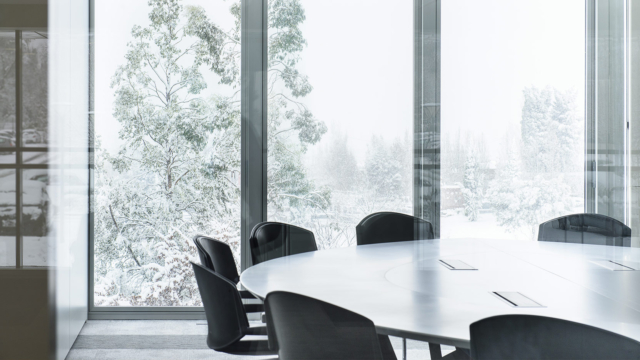 Le smart building dans la smart city a pour préoccupation la qualité de l'air intérieur : découvrez les expérimentations engagées.