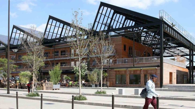 Entre rénovation, réhabilitation et restauration, la réversibilité des bâtiments leur offre une seconde vie. Tour d’horizon par GA de lieux insolites transformés en bureaux. Les mots d’ordre : tendance, modernité et écologie.