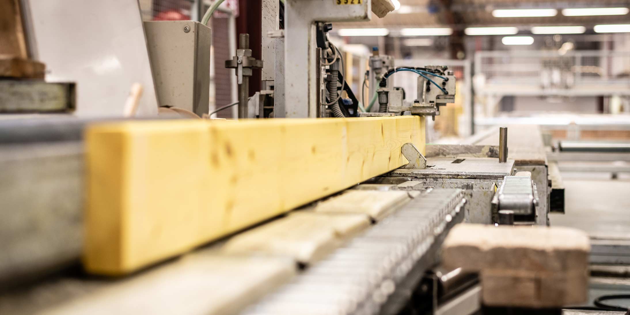 Grâce au bois, Ossabois, entreprise construction bois et filiale de GA Smart Building, réduit l'empreinte carbone des bâtiments.