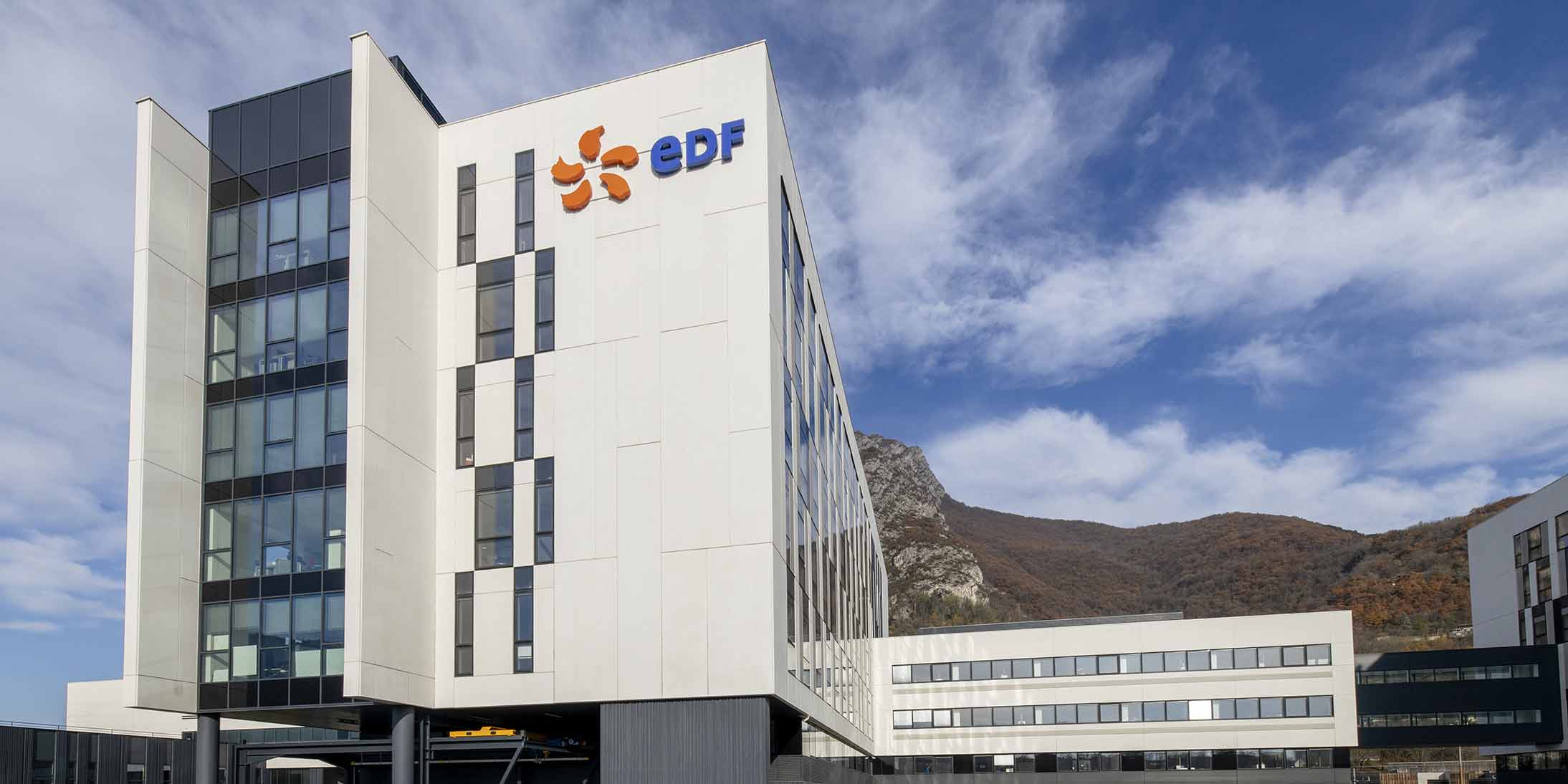 Le Groupe GA a réalisé un ensemble immobilier de bureau de 30 000 m² au Parc Oxford en Isère pour le Pôle Hydraulique du Groupe EDF.